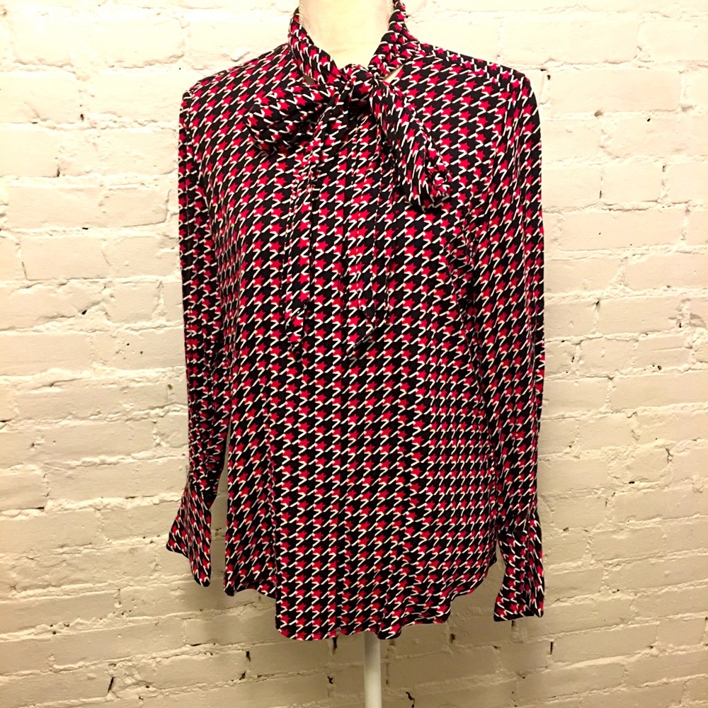 Equipment long sleeve tie neck blouse red black star check size 8